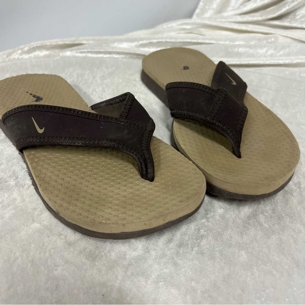 NIKE 6Y THONG Brown/Beige FLIP FLOPS BEACH SANDALS